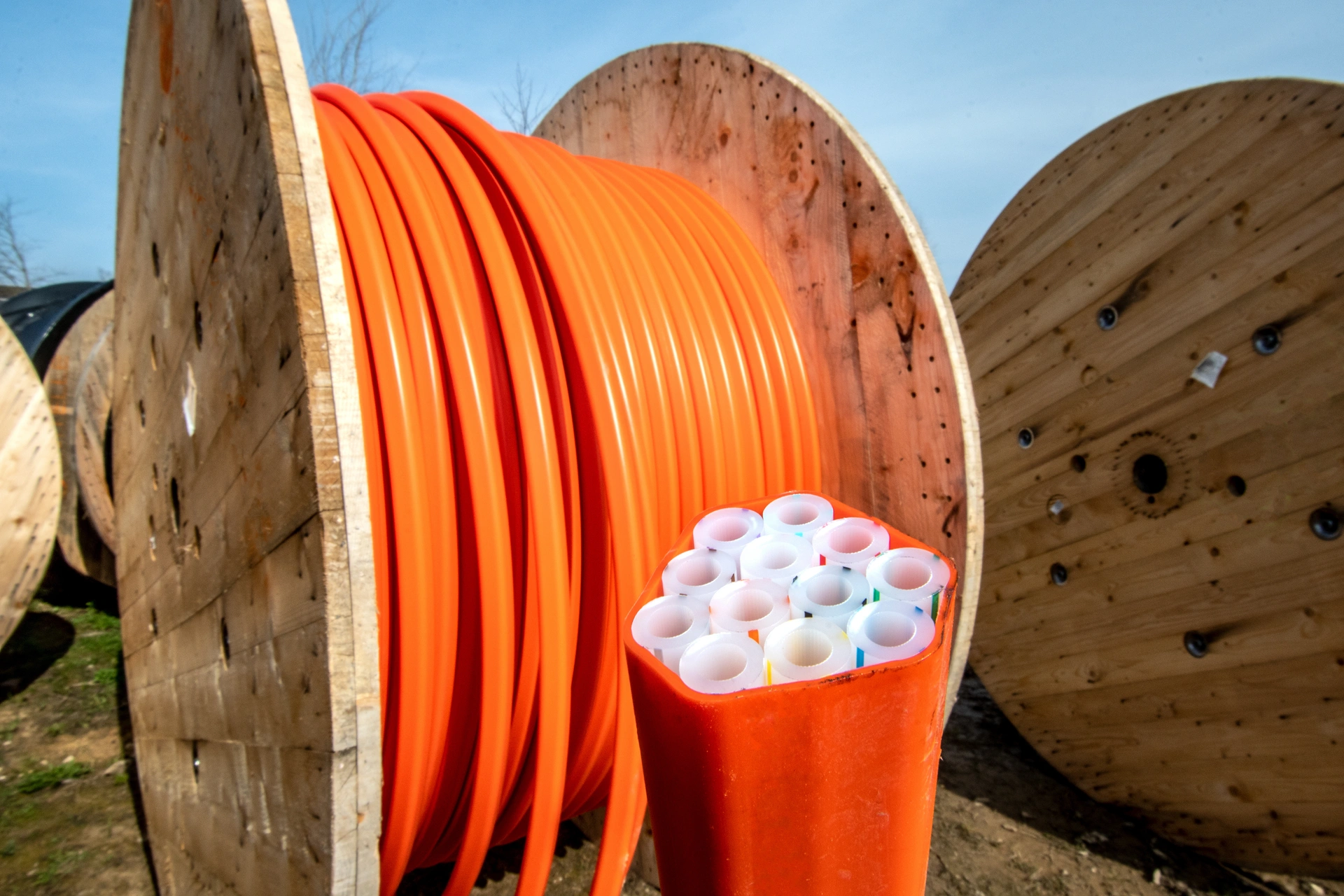 glasfaserausbau-leerrohre-infrastruktur-essen Glasfaserausbau im Infrastrukturbereich – Projektsteuerung und Bauüberwachung für Netzbauprojekte in Essen und NRW